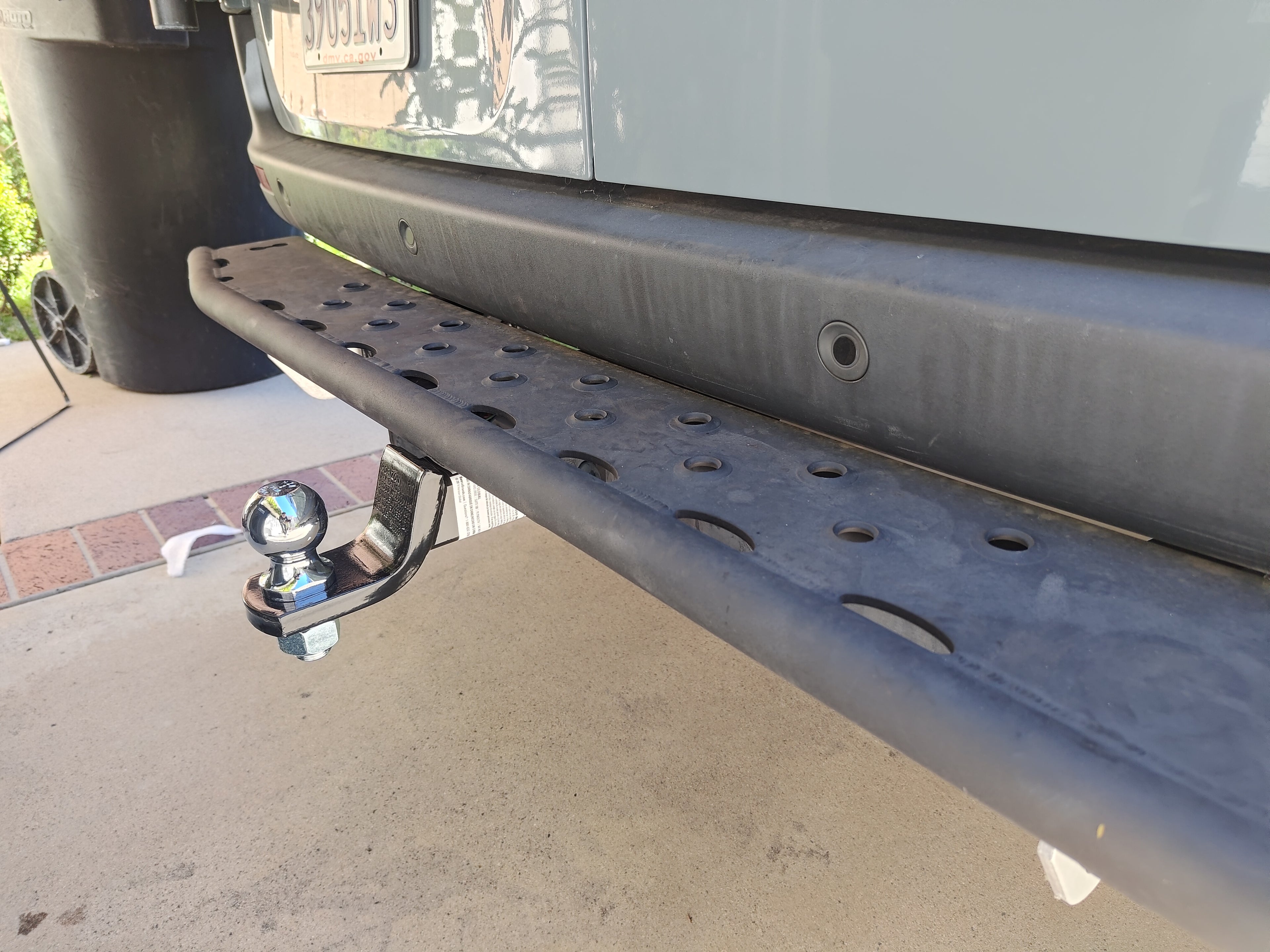 SPRINTER VAN REAR TUBE STEP