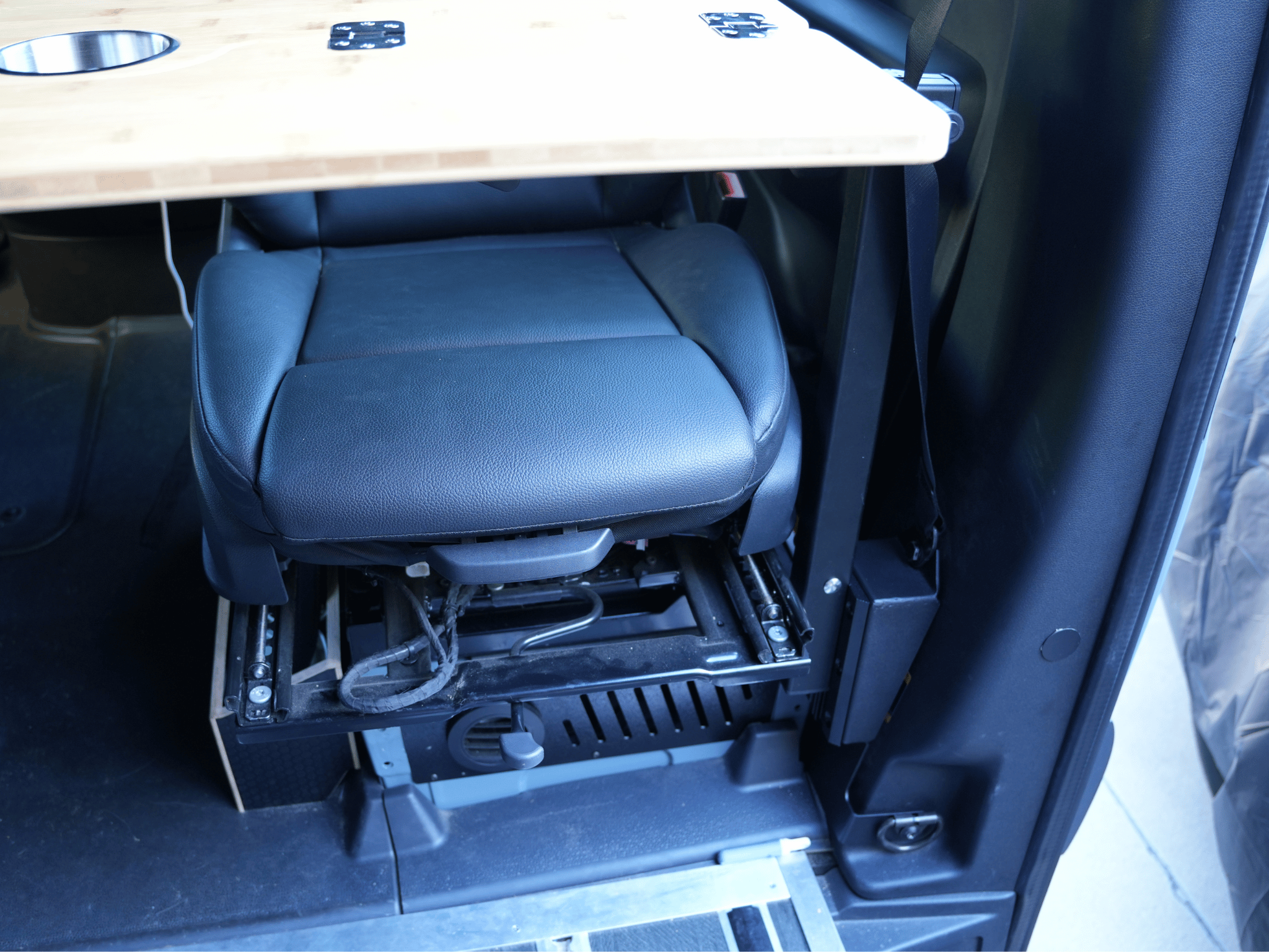 Sprinter Passenger B - Pillar Table Adapter - White Top Adventures