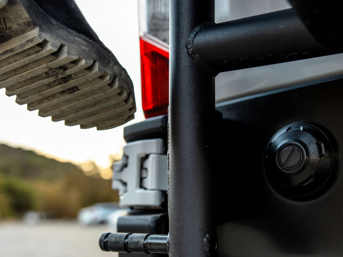 TRANSIT REAR TIRE CARRIER LADDER