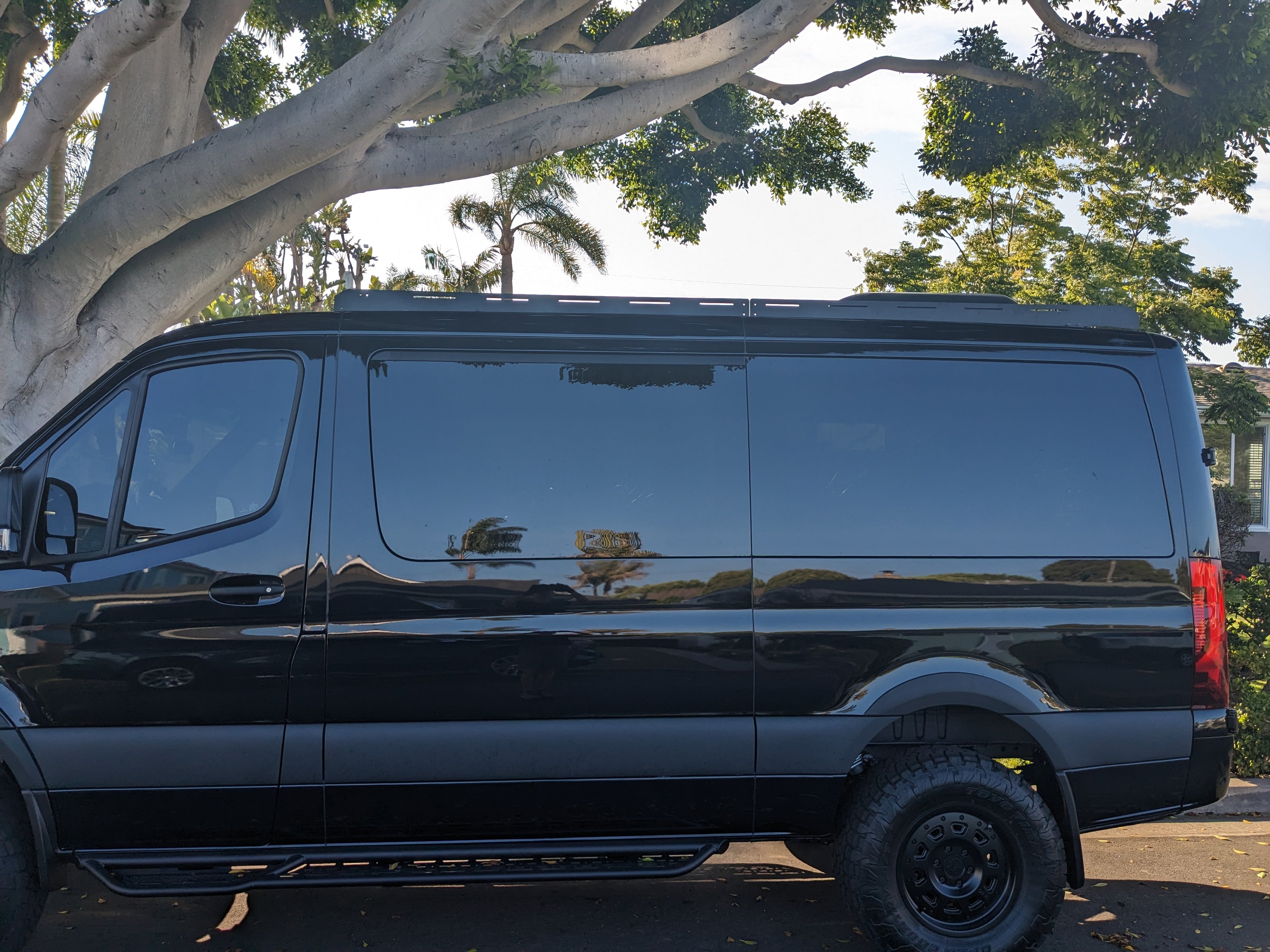 SPRINTER 144&quot; LOW ROOF STEALTH ROOF RACK