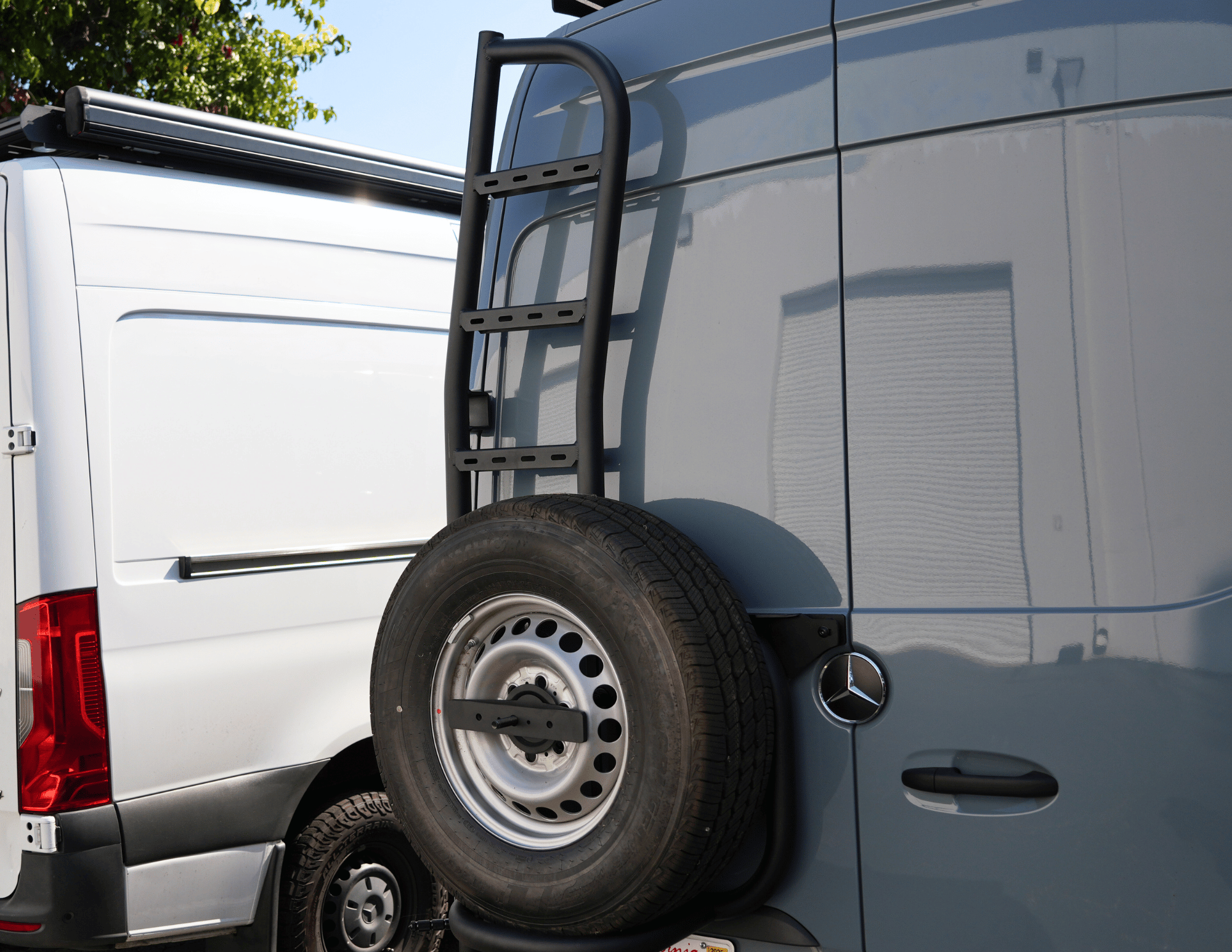SPRINTER REAR TIRE CARRIER LADDER