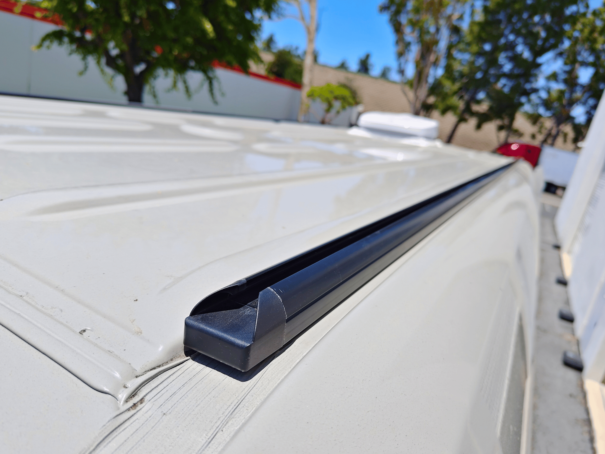 SPRINTER VAN 144&quot; Roof Rail System 07+
