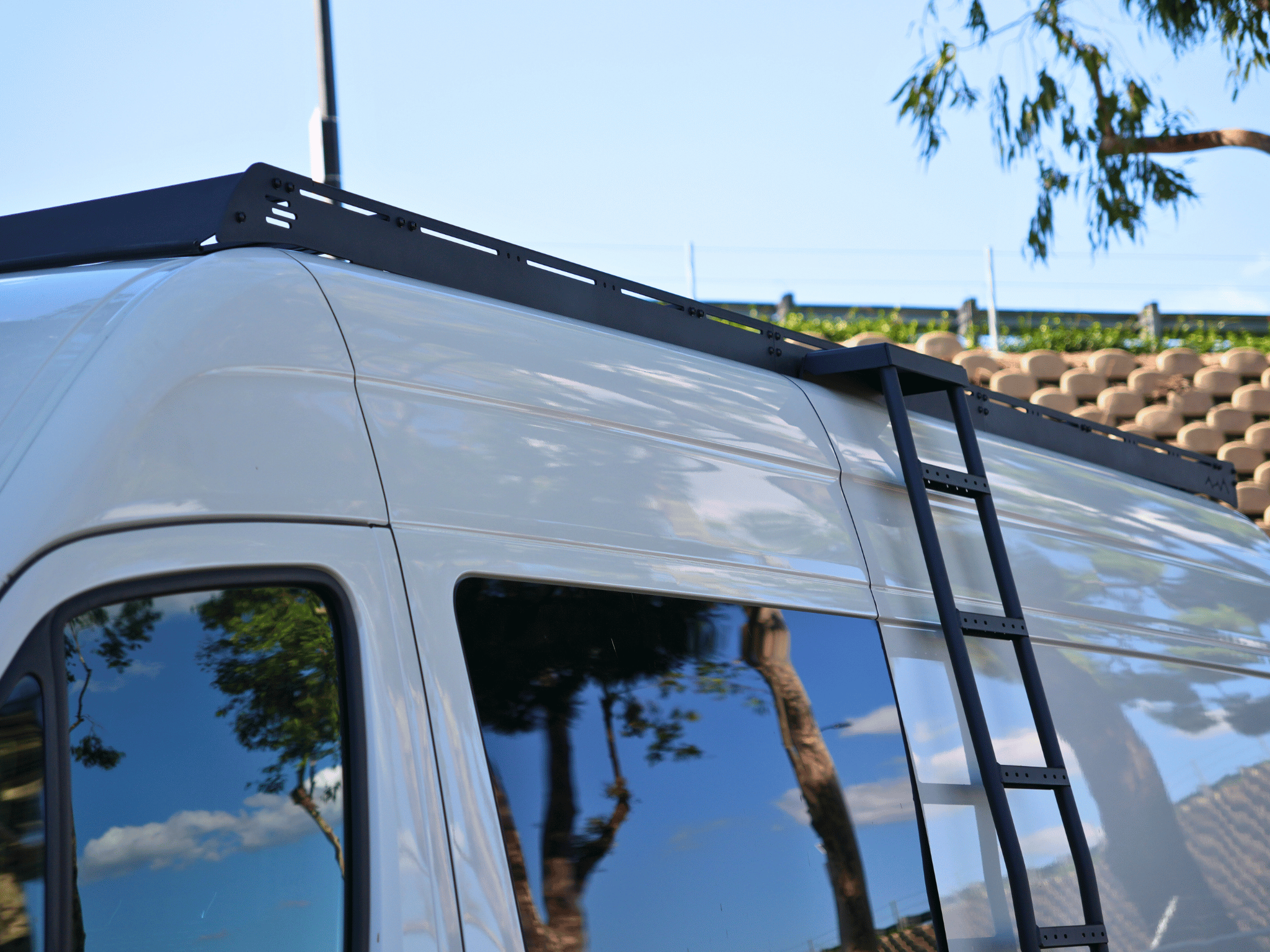 SPRINTER 144&quot; HIGH ROOF STEALTH 2.0 ROOF RACK