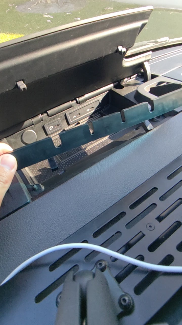 SPRINTER DASH CABLE ORGANIZER 2019+