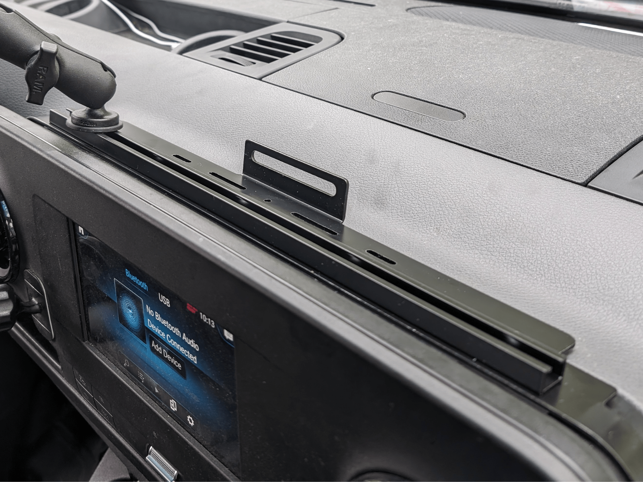 SPRINTER DASH ACCESSORIES AND PHONE MOUNTING SYSTEM - White Top Adventures