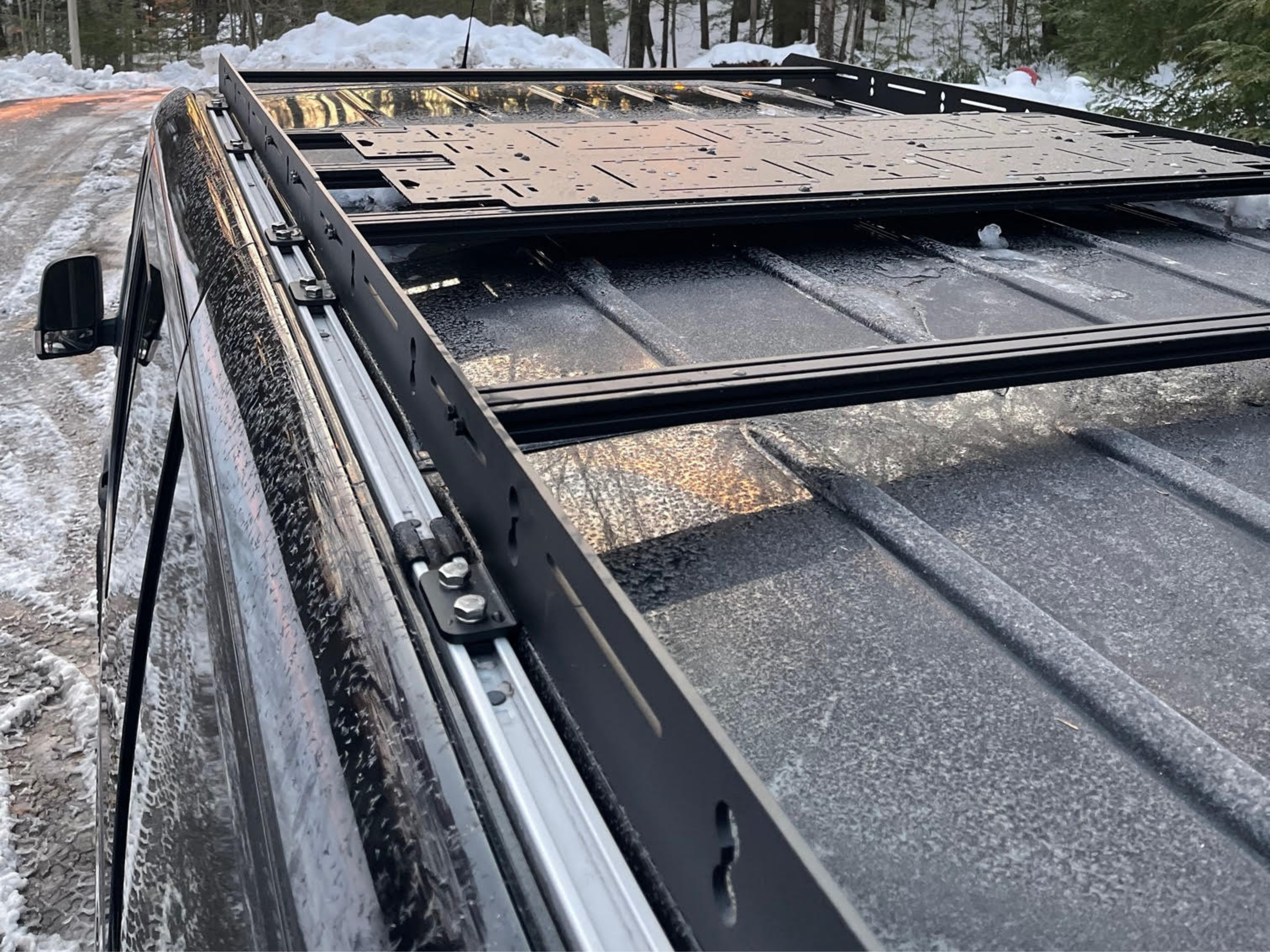 SPRINTER 144&quot; LOW ROOF STEALTH ROOF RACK